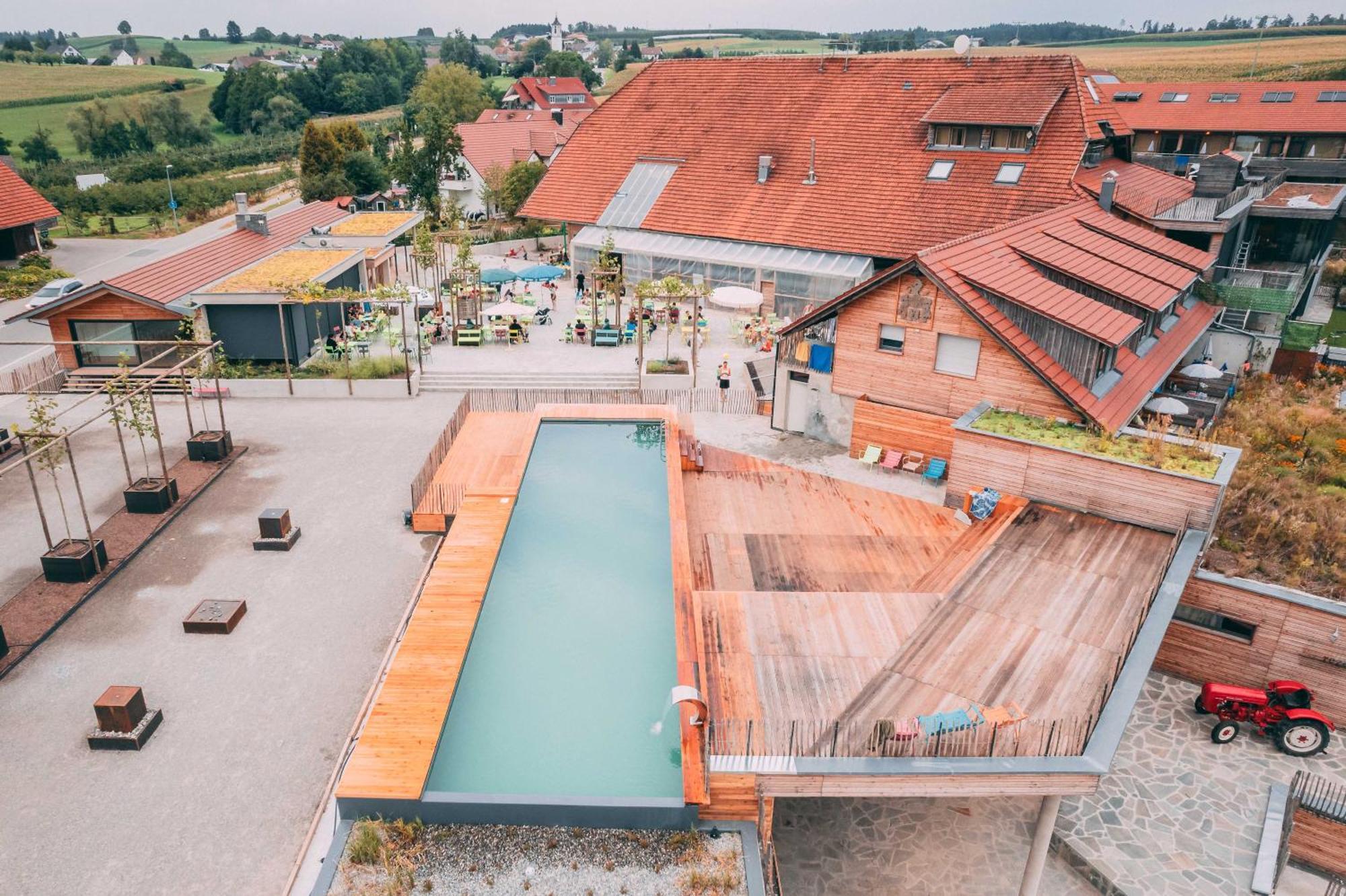 Gut Huegle Erlebnishof & Spa ラーベンスブルク エクステリア 写真